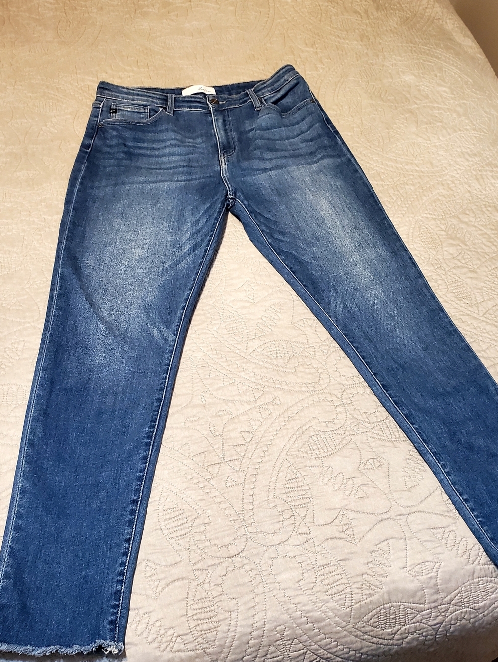 KanCan Ladie's Blue Straight Skinny Leg Jeans, Size 15, Very Good Condition